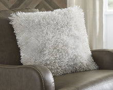 Load image into Gallery viewer, Jasmen Pillow (Set of 4)