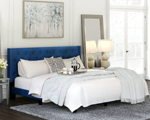 Load image into Gallery viewer, Vintasso Upholstered Bed