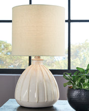 Load image into Gallery viewer, Grantner Table Lamp