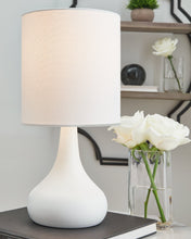 Load image into Gallery viewer, Camdale Table Lamp