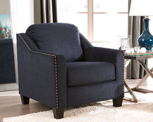 Load image into Gallery viewer, Creeal Heights Chair image
