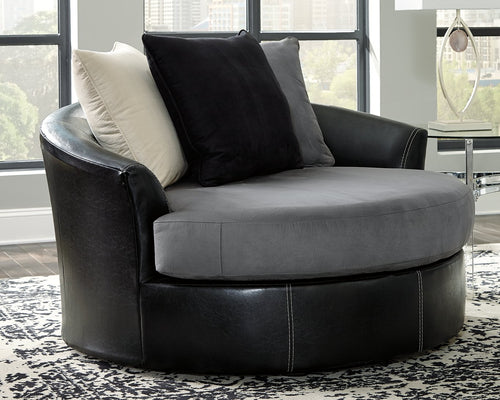Jacurso Oversized Chair image