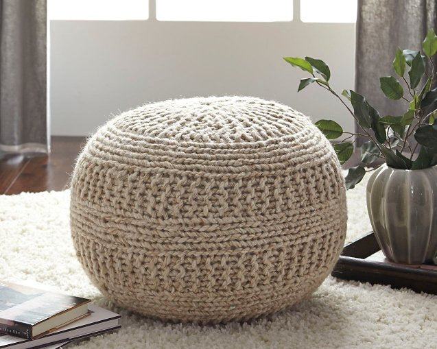 Benedict Pouf image