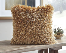 Load image into Gallery viewer, Jasmen Pillow
