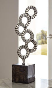 Brevyn Sculpture image