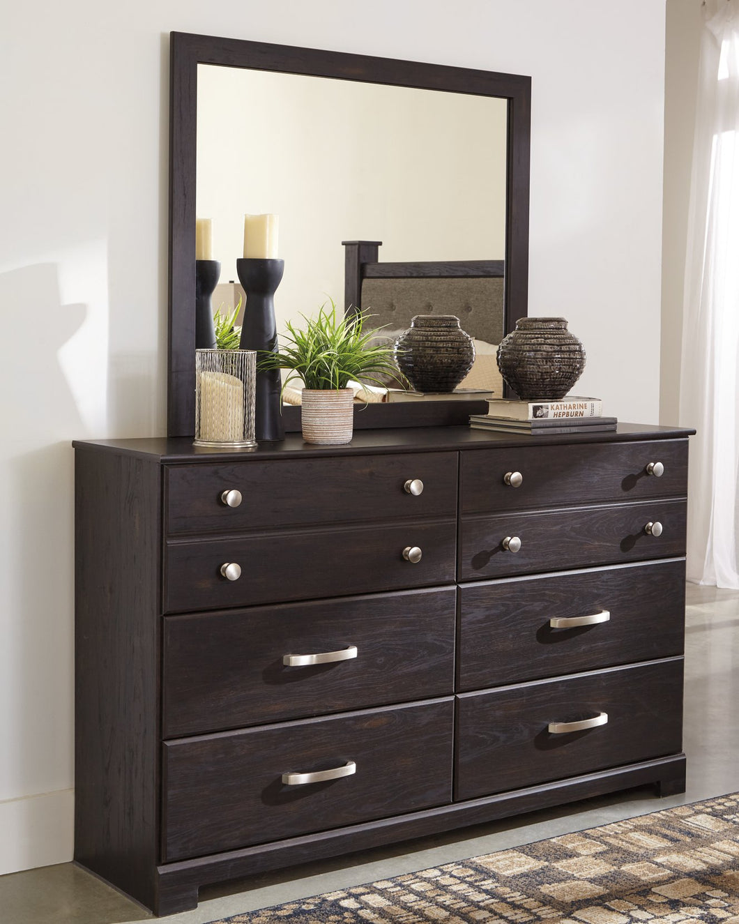 Reylow Dresser and Mirror image