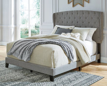 Load image into Gallery viewer, Vintasso Upholstered Bed
