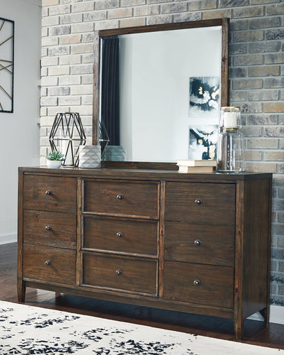 Kisper Dresser and Mirror image