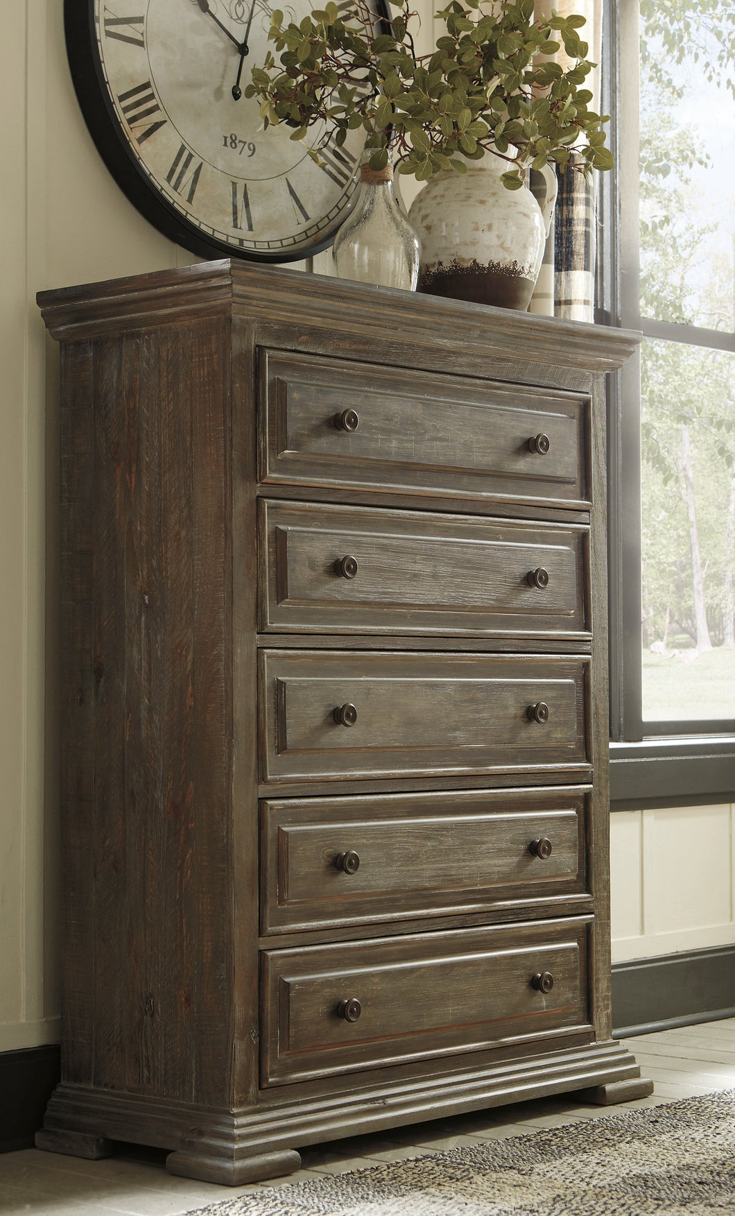 Wyndahl Chest of Drawers image