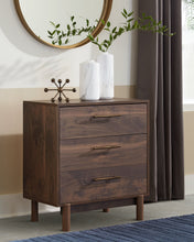 Load image into Gallery viewer, Calverson Chest of Drawers image
