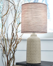 Load image into Gallery viewer, Donnford Table Lamp
