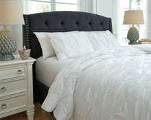 Load image into Gallery viewer, Rimy 3-Piece King Comforter Set
